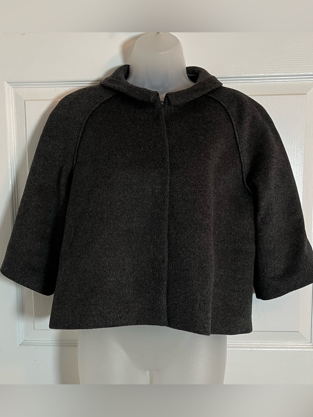 Elie Tahari Cropped Wool Cape Coat Charcoal Grey Swing Jacket Medium M Magnetic